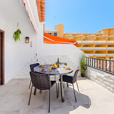 아파트 Paradise Golden San Eugenio *