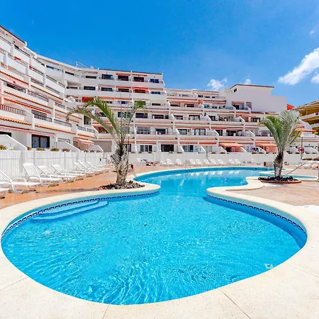 Paradise Golden San Eugenio 아데제